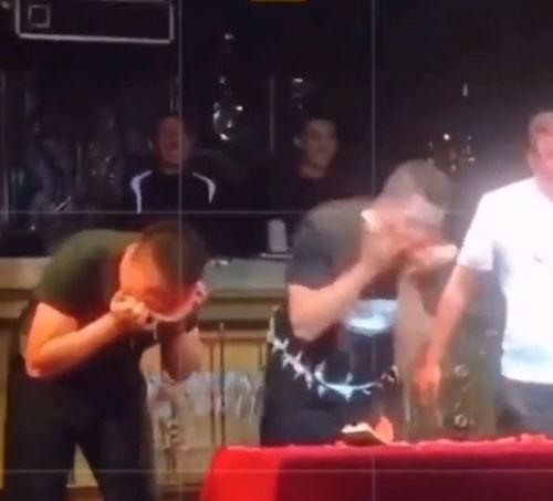 吃瓜大赛搞笑合集,带你领略欢乐无限